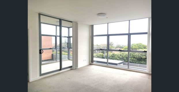 Amazing Neat Two bedrooms apartment in Hurstville - Photo 1