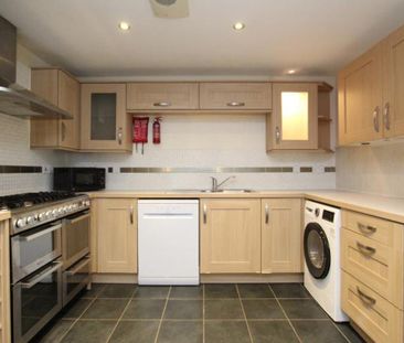 ***STUDENT PROPERTY *** 6 bedroom student property in Horfield. Clo... - Photo 2