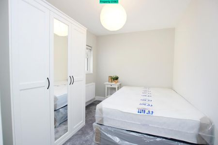 4 bedroom flat to rent - Photo 5