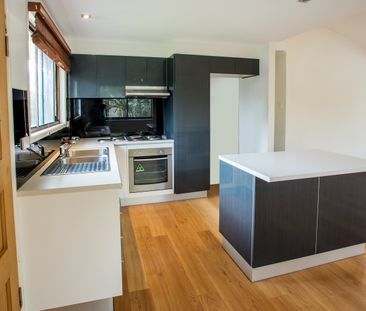 27 Glendale Street, Marsden QLD 4132 - House For Rent | Domain - Photo 5