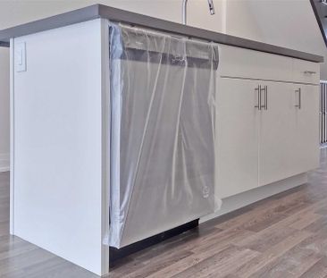 For Lease - 45 Creekbank Road Unit# Upper, Toronto, Ontario - Photo 6