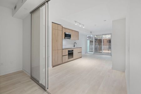 For Lease - 117 Broadway Avenue Unit# 318, Toronto, Ontario - Photo 5