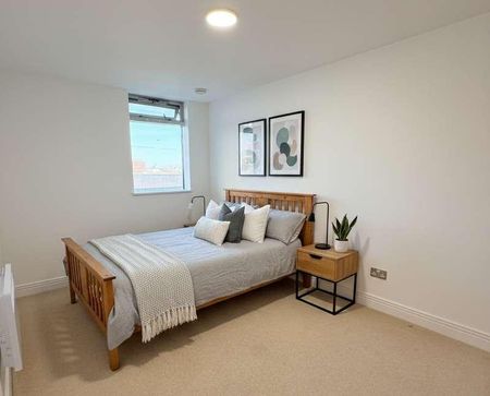 Gerry Raffles Square, London, E15 - Photo 2