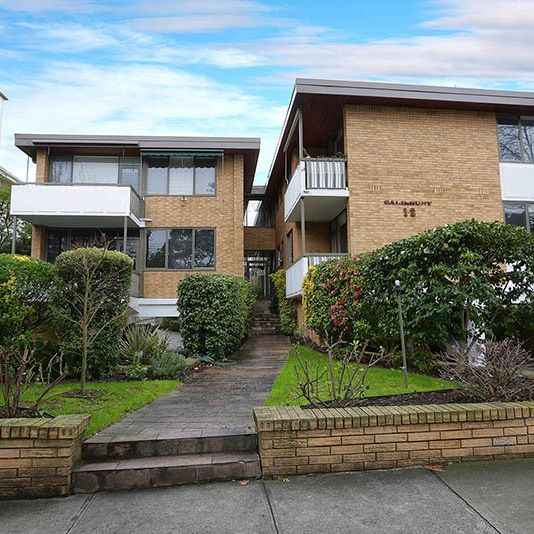 15/12 Woorigoleen Road, Toorak VIC 3142 - Photo 1