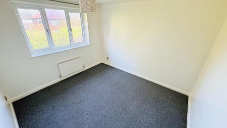 4 bedroom detached house to rent - Photo 3