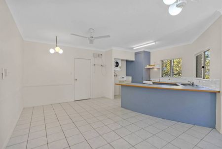 Centrally Located, City Fringe, Two Bedroom Unit - Photo 5