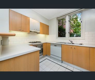 1/410 Victoria Parade, East Melbourne, Vic 3002 - Photo 5