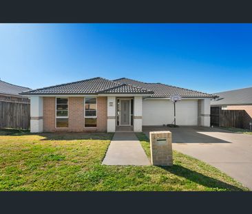 29 Teal Street, Aberglasslyn, NSW 2320 - Photo 2