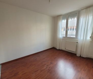 Location Appartement 3 pièces 72m² LENS 62300 - Photo 2