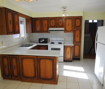 For Lease - 1618 Corkstone Glade Unit# Upper, Mississauga, Ontario - Photo 4