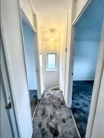 3 bedroom end of terrace house to rent - Photo 5