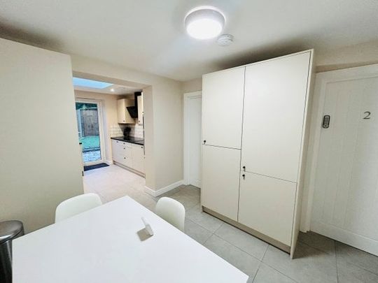 Gossops Green 0 bedroom house share to rent - Photo 1