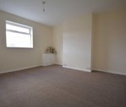 1 bed Flat for Rent - Photo 2