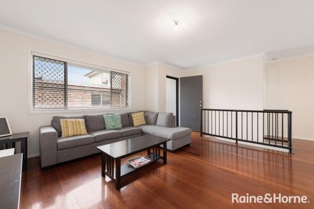 2/39 Salisbury Street, Indooroopilly, QLD 4068 - Photo 5