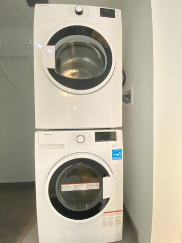 For Lease - 8 Wellesley Street Unit# 2216, Toronto, Ontario - Photo 5