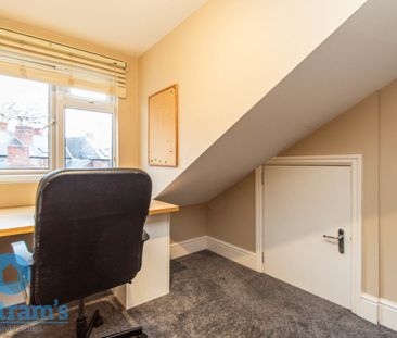 6 bed Semi-Detached House for Rent - Photo 4