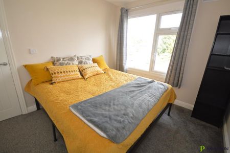 3 bedroom end of terrace house to rent - Photo 5