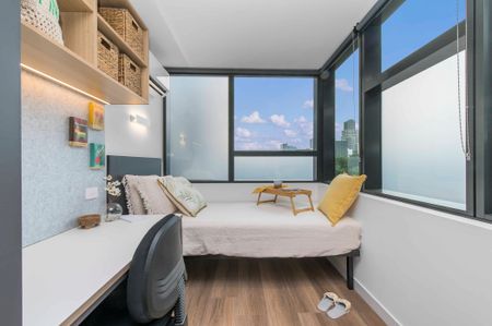 4 Bedroom Apartment - Photo 5