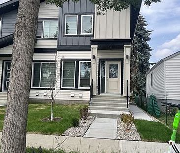 New - Furnished ROOMS FOR RENT - near U OF A | 10748 74 Avenue Northwest, Edmonton - Photo 1