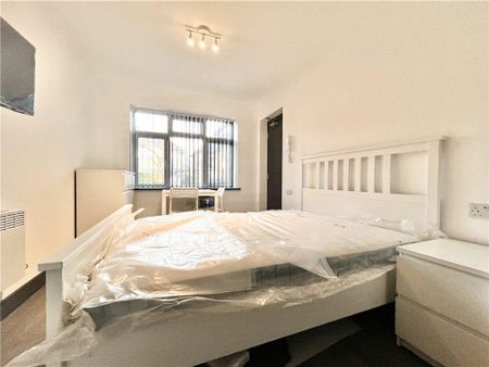 Studio to rent - Photo 2