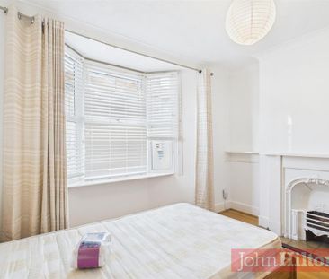 4 bedroom terraced house to rent - Photo 2