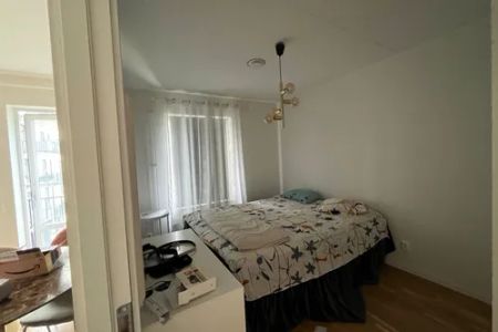 Private Room in Shared Apartment in Tuve - Photo 5