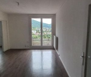 Location Appartement à ST MARTIN D HERES - Photo 4