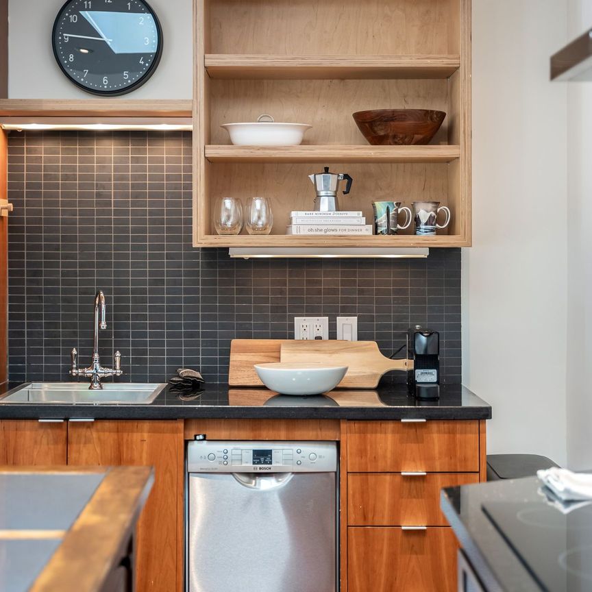 For Lease - 34 Monkton Avenue Unit# MAIN, Toronto, Ontario - Photo 1