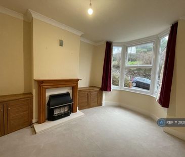 3 bedroom terraced house to rent - Photo 3
