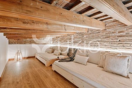 Barcelona Capital, Catalonia 08034 - Photo 3