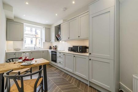 4 bedroom flat to rent - Photo 5