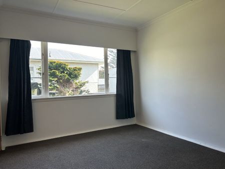 8 Clifford Street,Hawera - Photo 4