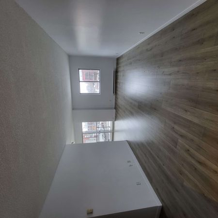 214 · 2e étage - Photo 3