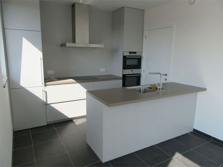 Luxe penthouse met 3 slaapkamers, groot terras(en) en ondergrondse parking. - Photo 5