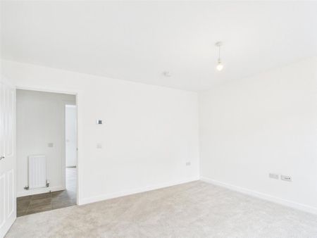 3 bedroom semi-detached house to rent - Photo 2