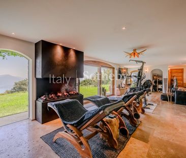 Single Family Home - Photo 2