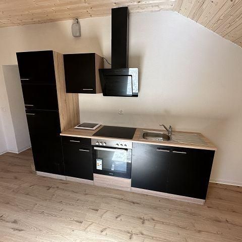 3 1/2-Zimmer-Mansarden-Wohnung im Dachgeschoss an ruhiger, zentrale... - Photo 1