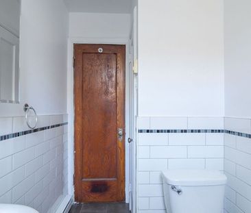 4715 Queen Mary Road - Photo 4