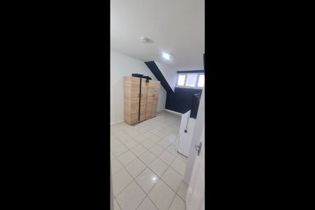 4 Bed Maisonette, Harpers Yard, N17 - Photo 2