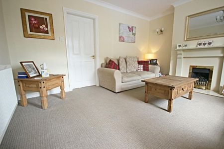 2 bedroom terraced house to rent - Photo 3