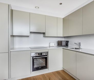 Studio to rent - Photo 3