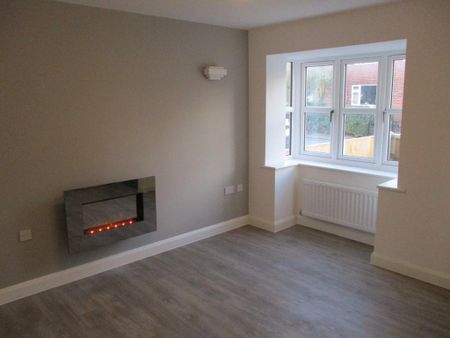 3 bedroom detached house to rent - Photo 2