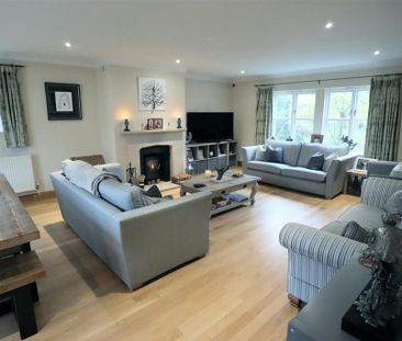 5 bedroom detached house to rent - Photo 3