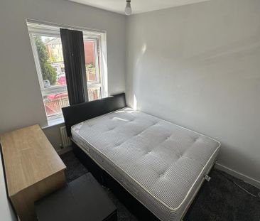 4 bedroom townhouse to rent - Photo 4