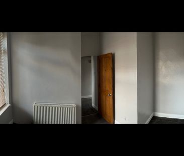 2 Bed Terraced House, Springfield Mount, LS18 - Photo 1