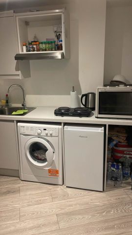 Price £1,200 pcm - Available 13/02/2026 - Furnished - Photo 3