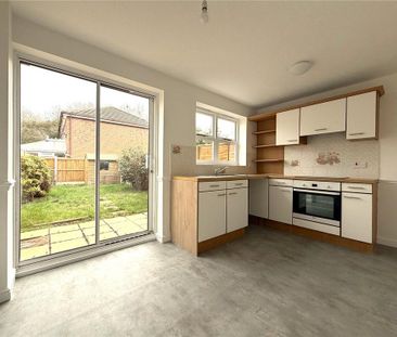 2 bedroom end of terrace house to rent - Photo 4