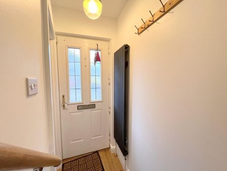 2 bedroom semi-detached house to rent - Photo 5