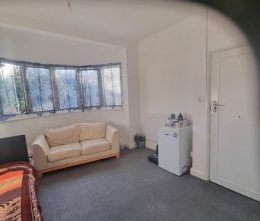 1 Bed Flat, Endersleigh Gardens, NW4 - Photo 3