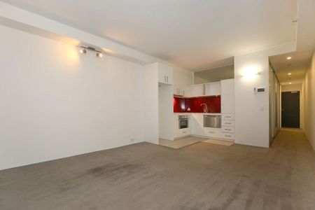 507/18 Russell Pl, Melbourne, VIC 3000 - Photo 5